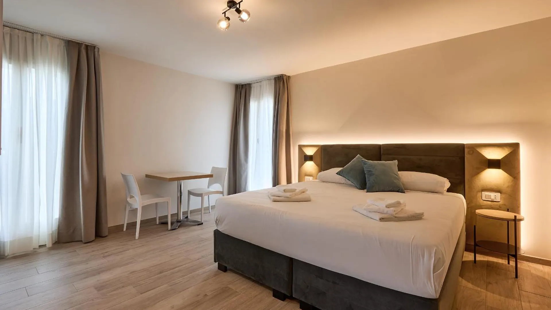 Relais Tiburtina Bed & Breakfast Rome 2*,