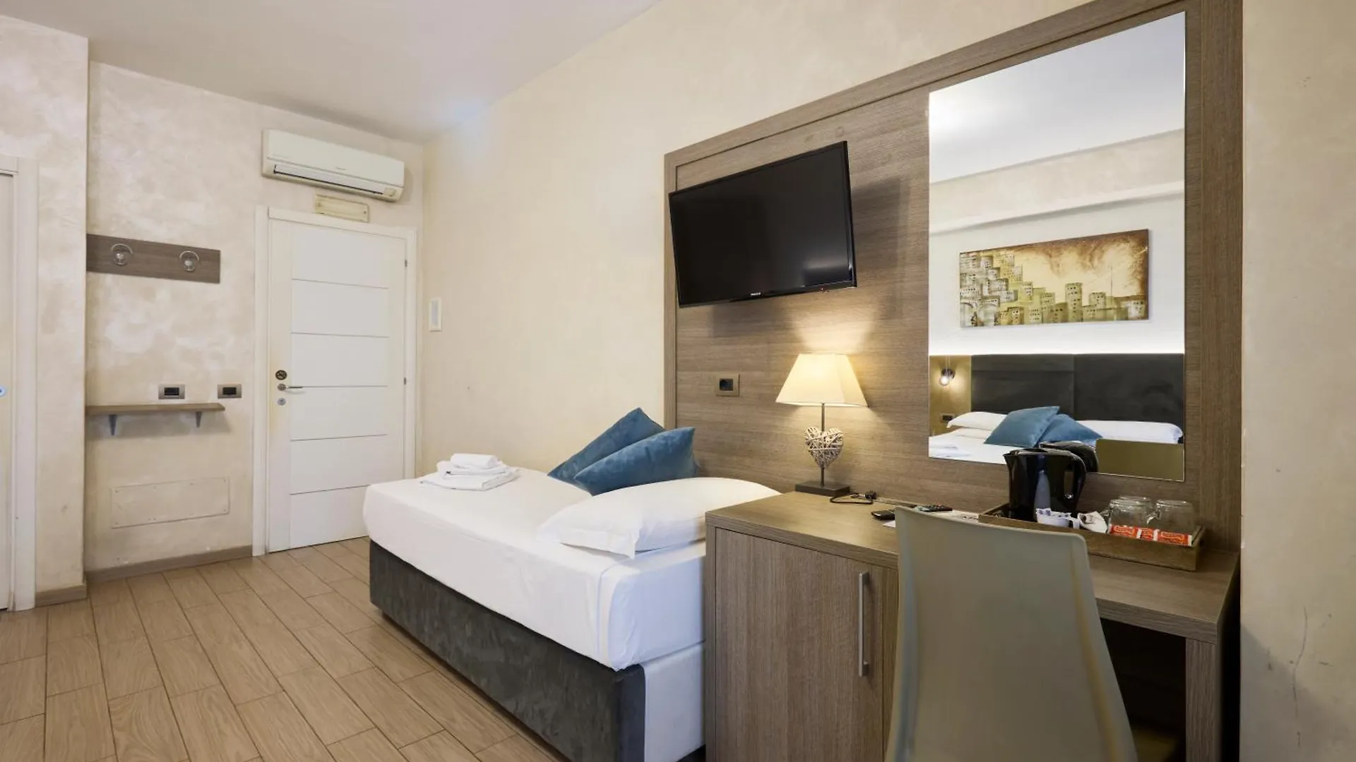 Relais Tiburtina Bed & Breakfast Rome