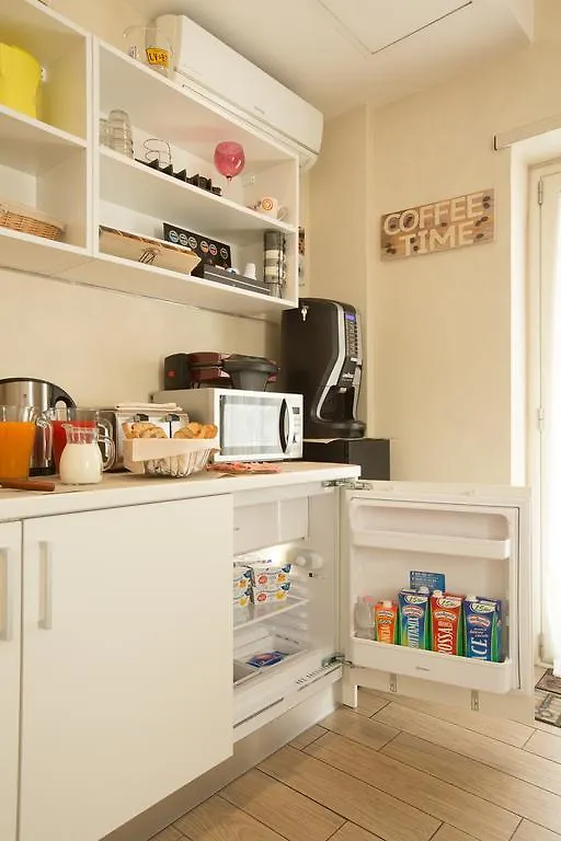 Relais Tiburtina Bed & Breakfast Rome Italy