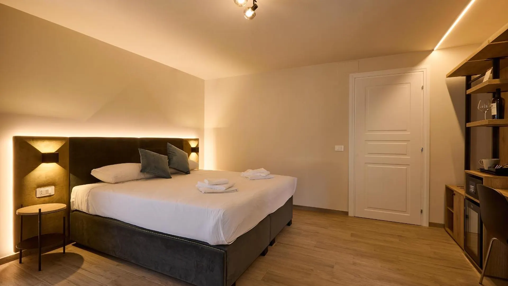 Relais Tiburtina Bed and Breakfast Rom Bed & Breakfast